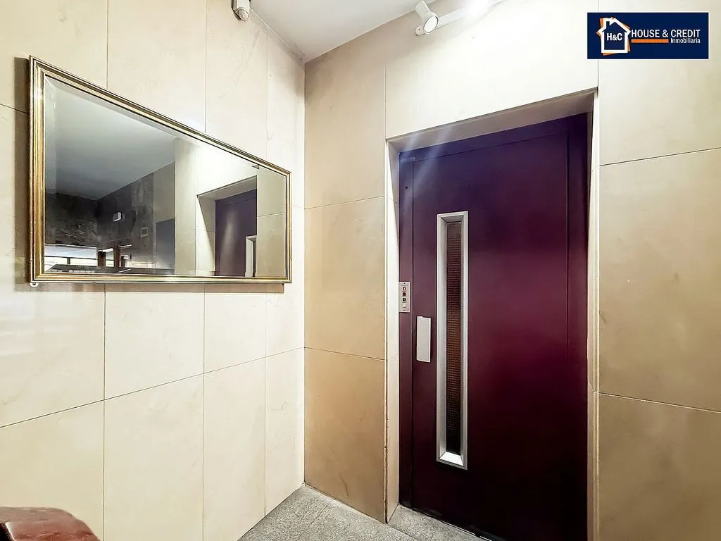 Esik - 2-Bedroom Flat with A/C in Valderas