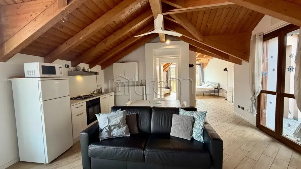 Toad - Mansarded Flat with Balcony in Arese