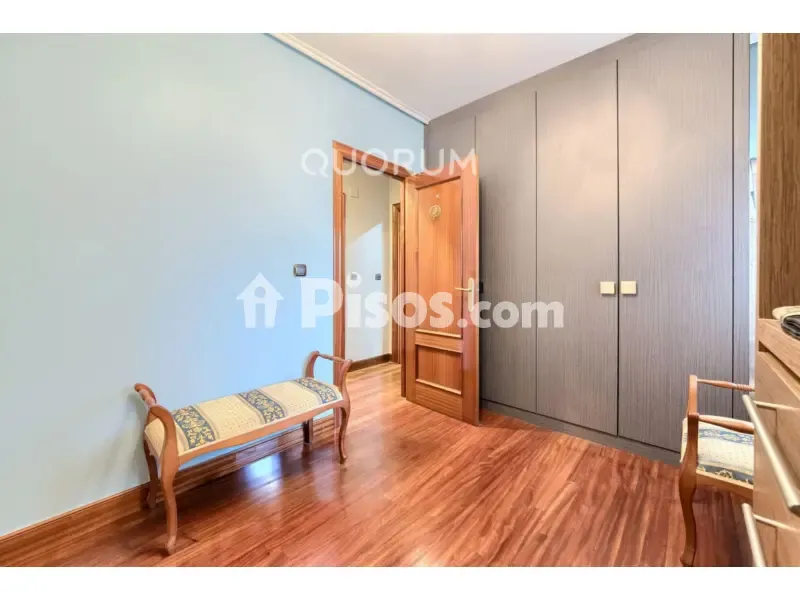 Esik - Apartment with Balcony in Basauri Centre