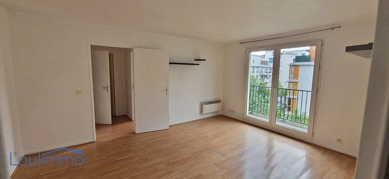 Stanze - 2-Bedroom Apartment with Balcony in St Denis