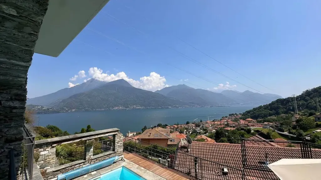 Terrass - Rustic Lake View Apartment in Musso