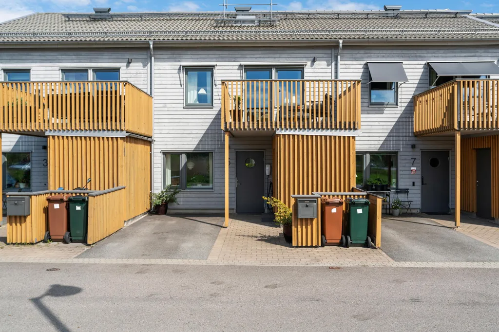 Extérieur - Modern Terraced House with Solarium in Kolla Parkstad