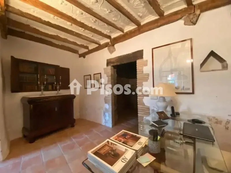 Salle à manger - 17th-Century Stone Cottage in Bordils