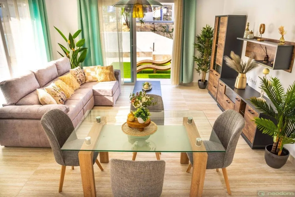 Dining Room - Luxury Villa with Golf Views in Alicante