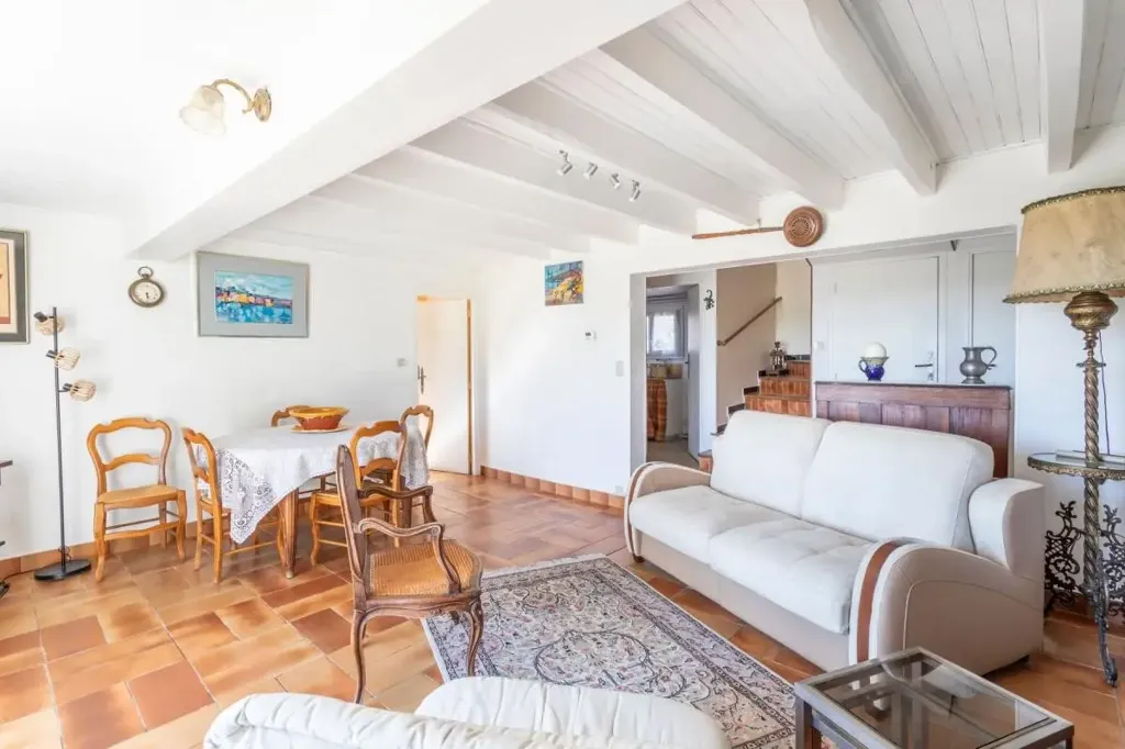 Living Room - Spacious Villa with Terraces in Allauch