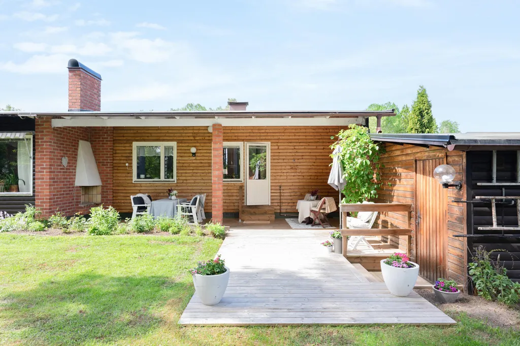 Terrasse - Charismatic Bungalow with Basement in Fridhem