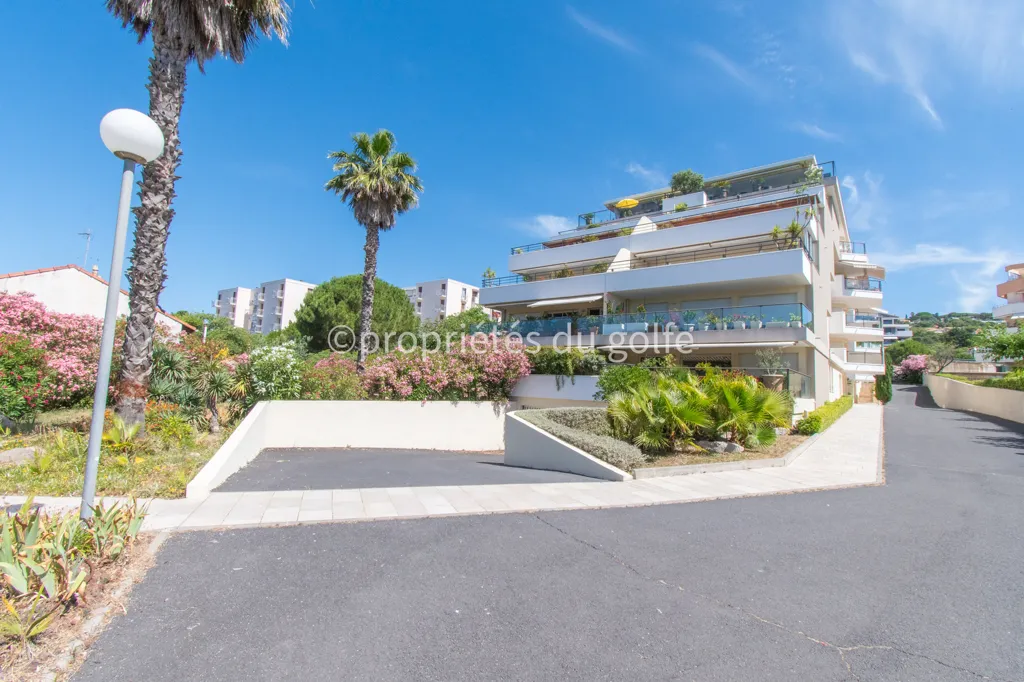Exterior - Luxury Apartment with Sea View in Sète
