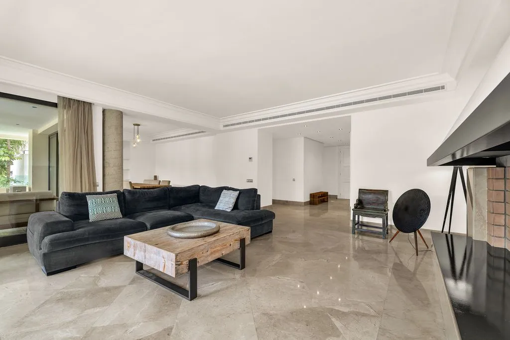Elutuba - Luxury Flat with Pool Views in Marbella East
