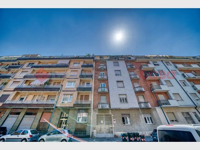Välivaade - Rearranged 2-Bedroom Apartment in Turin