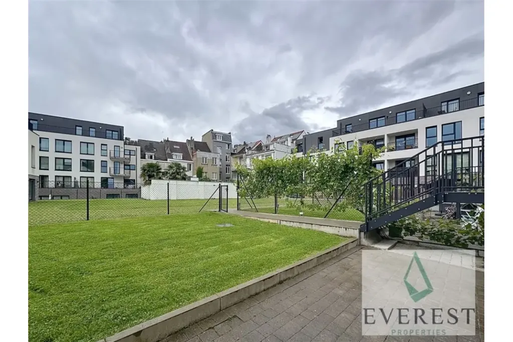 Jardin - Appartement Duplex avec Jardin et Terrasse à Laeken
