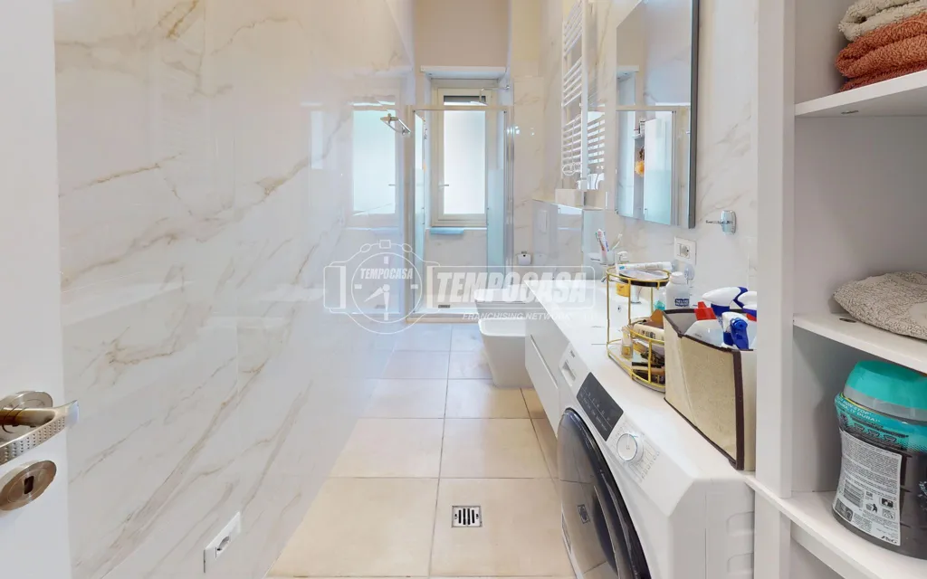 Salles de bain - Rear-Facing Flat with Balcony in Turin