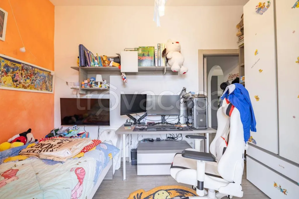 Chambres - Trilocale with Terrace in Bordighera