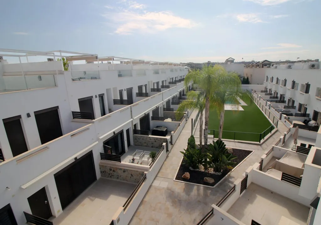Aed - Residential Complex with Private Pool in Pilar de la Horadada