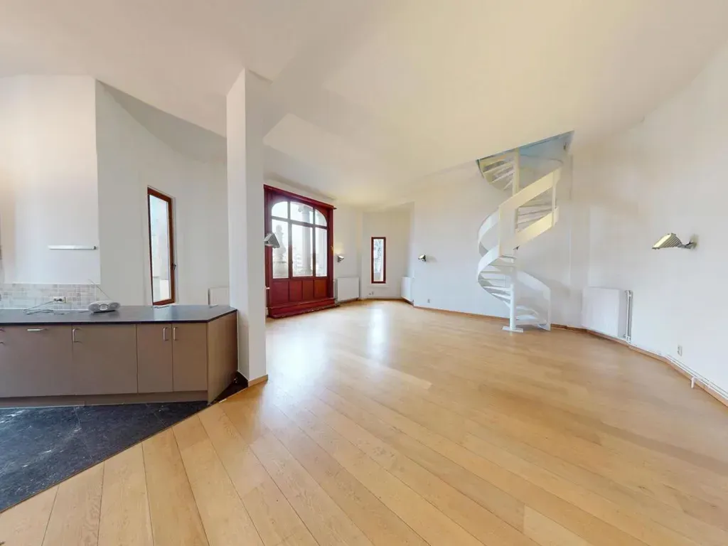 Séjour - Appartement Lumineux avec Vue sur le Toit à Anvers