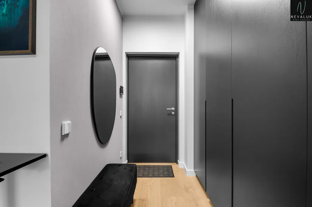 hallway_entrance