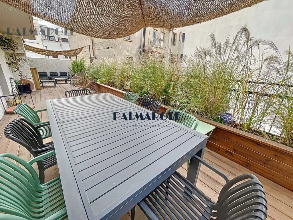 Terrasse - Appartement T3 Traversant avec Terrasse à Perpignan