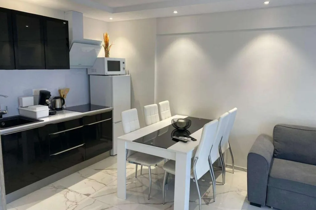 Köök - 1-Bed Flat with Terrace in Cannes Centre