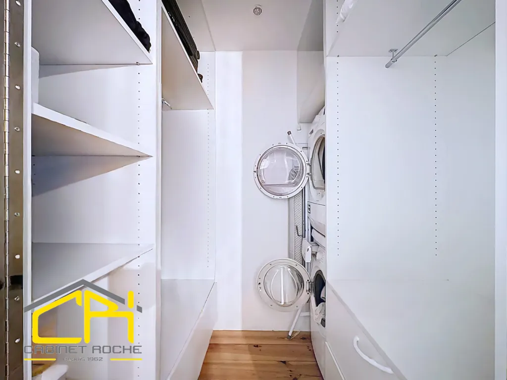 Toad - Charming 2-Bedroom Apartment in Paris 15