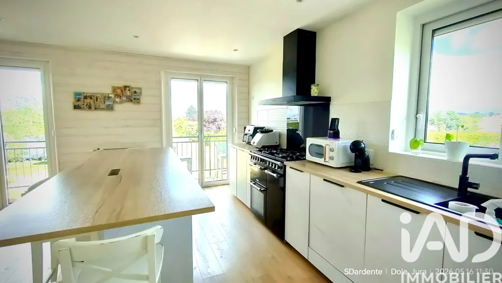 Cuisine - Maison Traditionnelle Rénovée avec Balcon à Dole