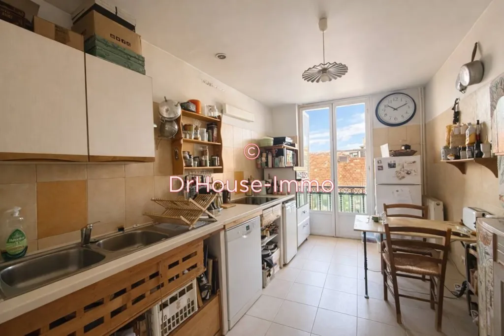 Köök - Architect-Designed Flat with City View in Nice