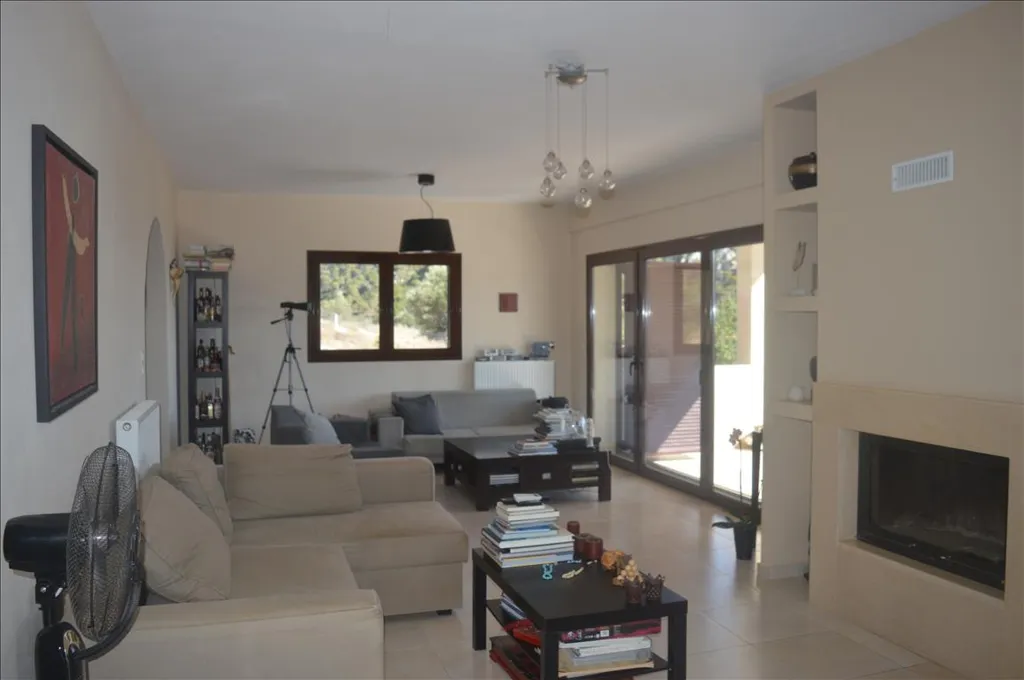 7-toaline maja asukohas Loutraki