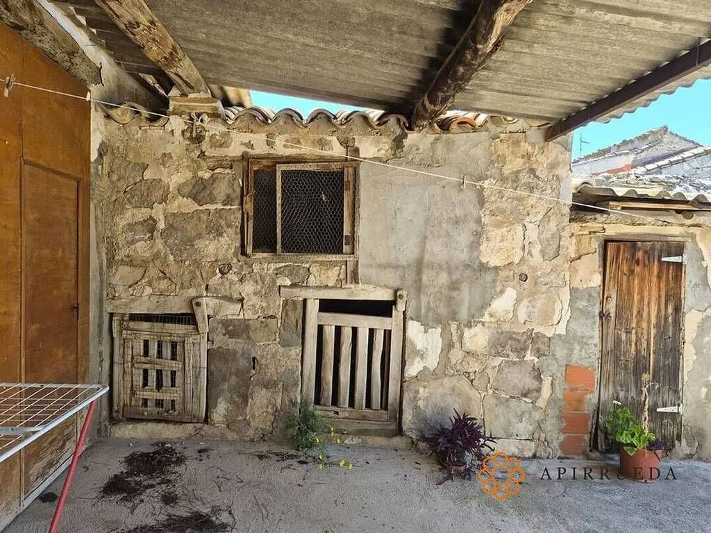 Jardin - Traditional Chalet with Balcón in Alborge