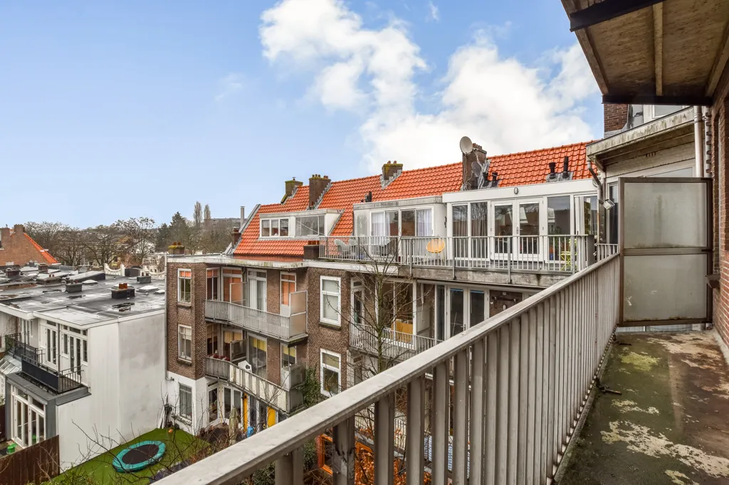 Balcon - Double Upper-Floor Apartment with Balcony in Watergraafsmeer