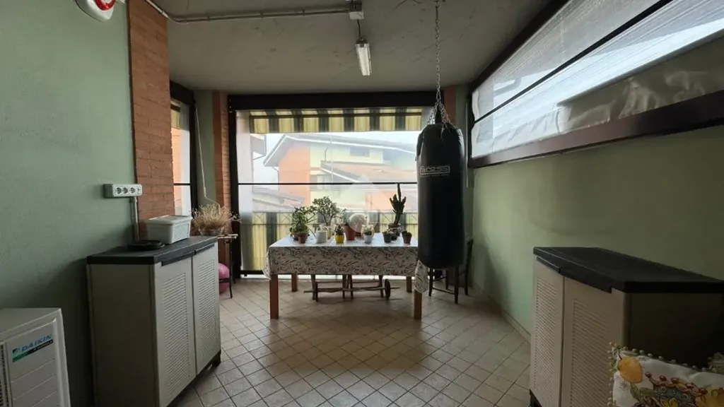 Terrass - 5-Bedroom Apartment with Terrace in Rivalta di Torino