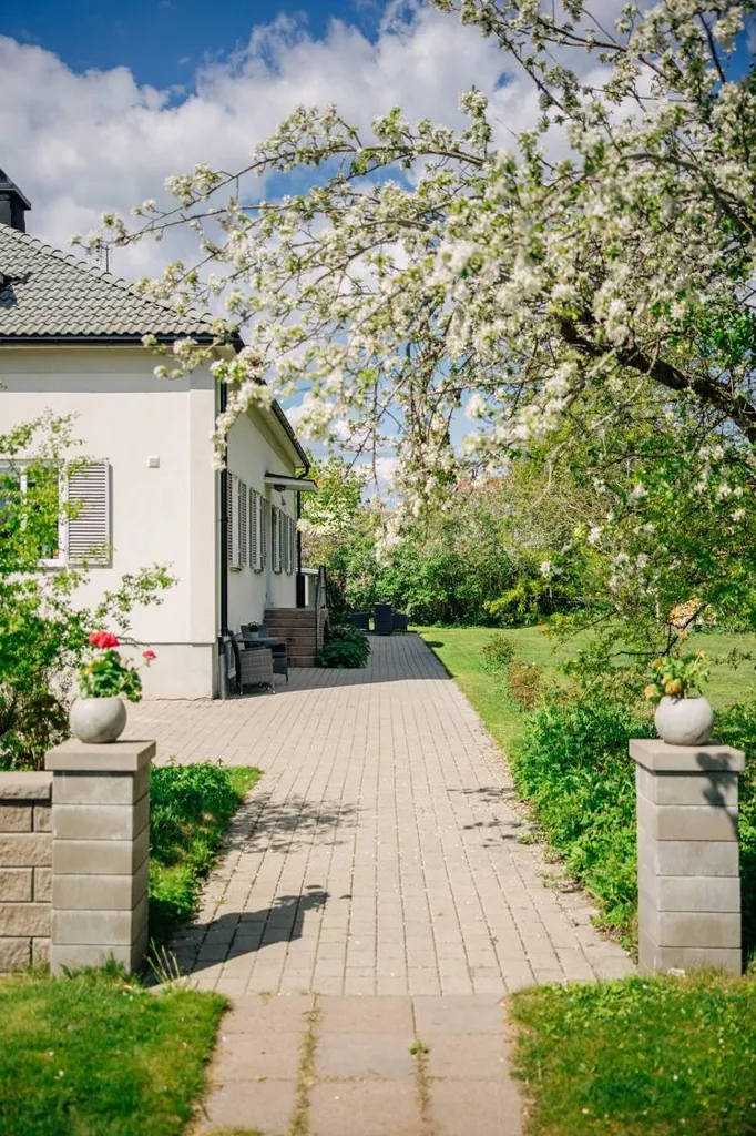 8-room house in Töreboda kommun