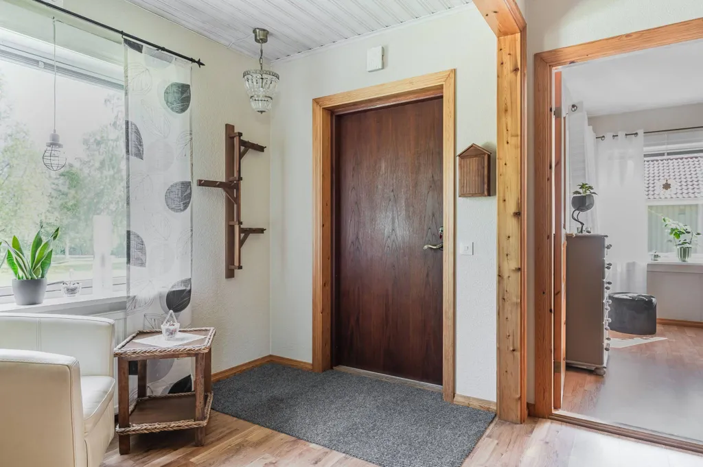 Hallway - Renovated Villa with Garden near School