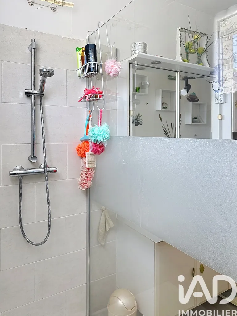 Salles de bain - Pavillon avec Sous-sol à Le Tallud, France