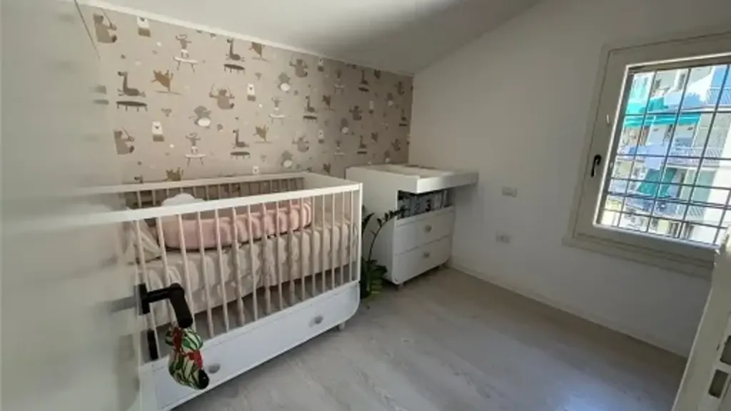 Bedrooms - Rear-Accessed Trilocale with Terrace in Florence