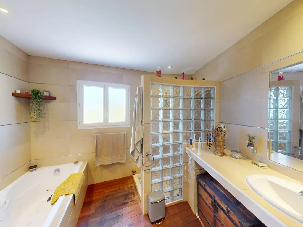 Salles de bain - Villa avec Piscine à Bastelicaccia