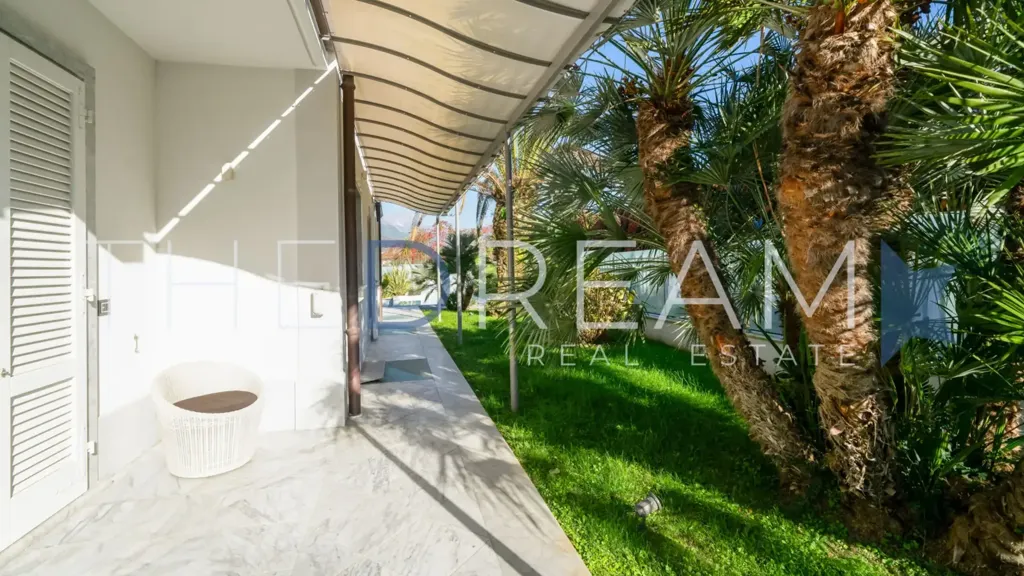 Terrass - Spacious Villa in Forte Dei Marmi