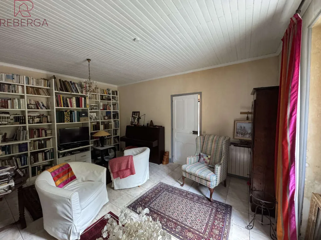 Elutuba - Charming House with Pool in Bout du Pont de l'Arn
