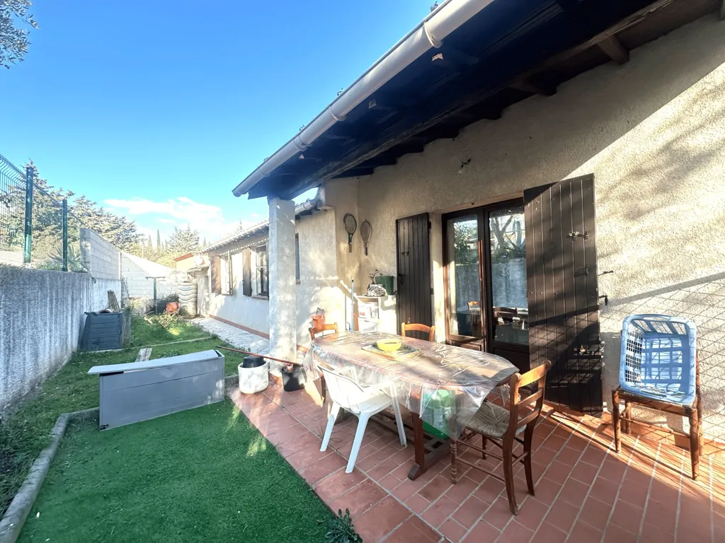 Terrass - Detached House with Pool Potential in Suburban Area