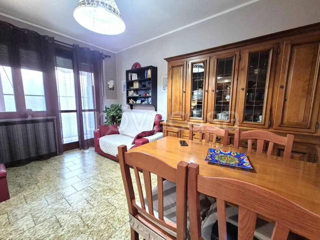 Salle à manger - Two-Storey Apartment with Balcony in Vinovo