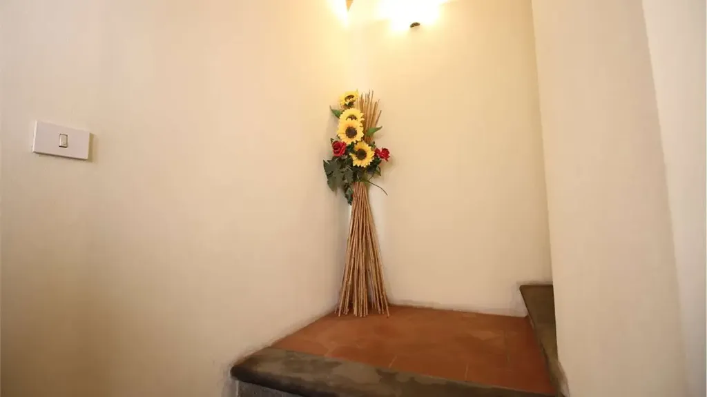 Entrée - Spacious Apartment with Courtyard in Buti