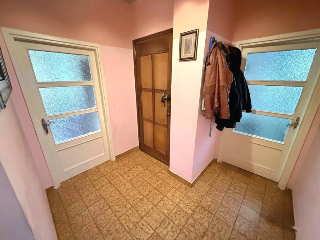 Entrée - Trilocale with Panoramic View in Villar Perosa