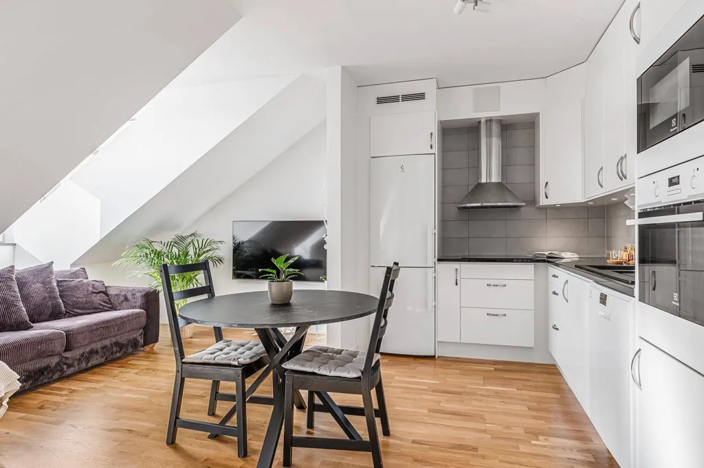 Söögituba - Apartment with Private Storage in Duvkullen