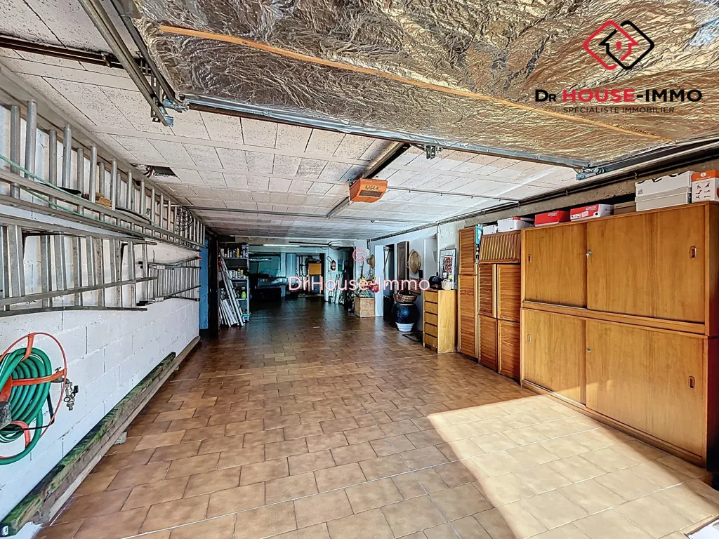 Garage - Family House with Workshop in Chancelade