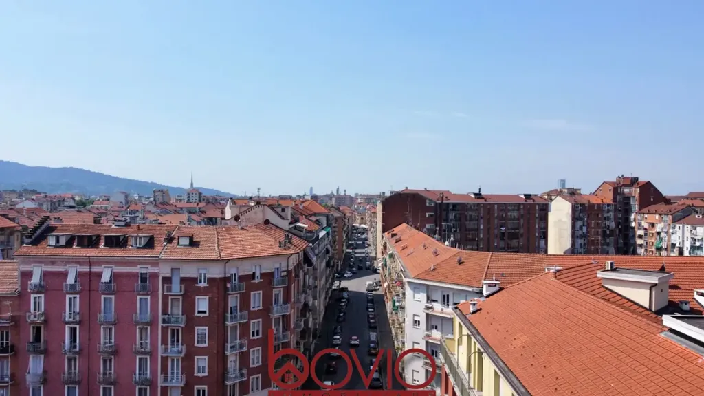 Apartment with Balcony in Barriera Milano, Turin