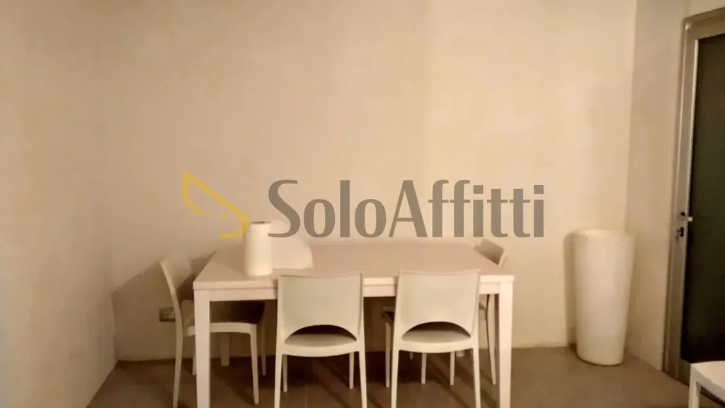 Salle à manger - Fully Furnished Duplex in Catania's Historic Centre