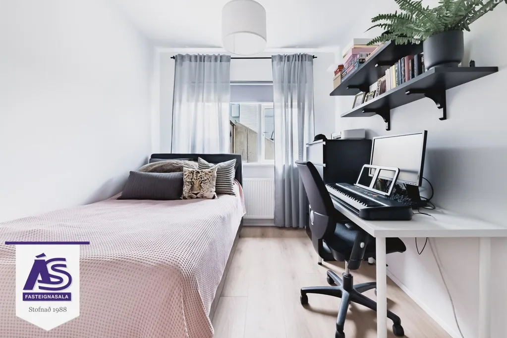 Camere da letto - Newly Built Duplex with Garden in Skarðshlíð