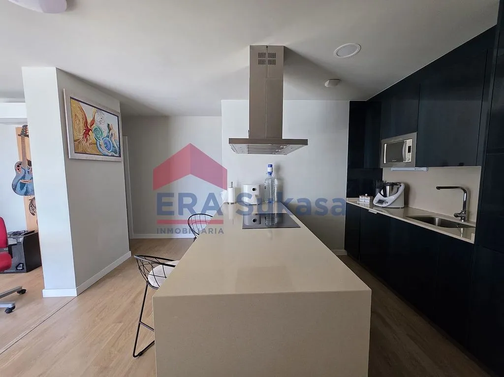Cuisine - Penthouse with Sea View in Avenida Resistiré