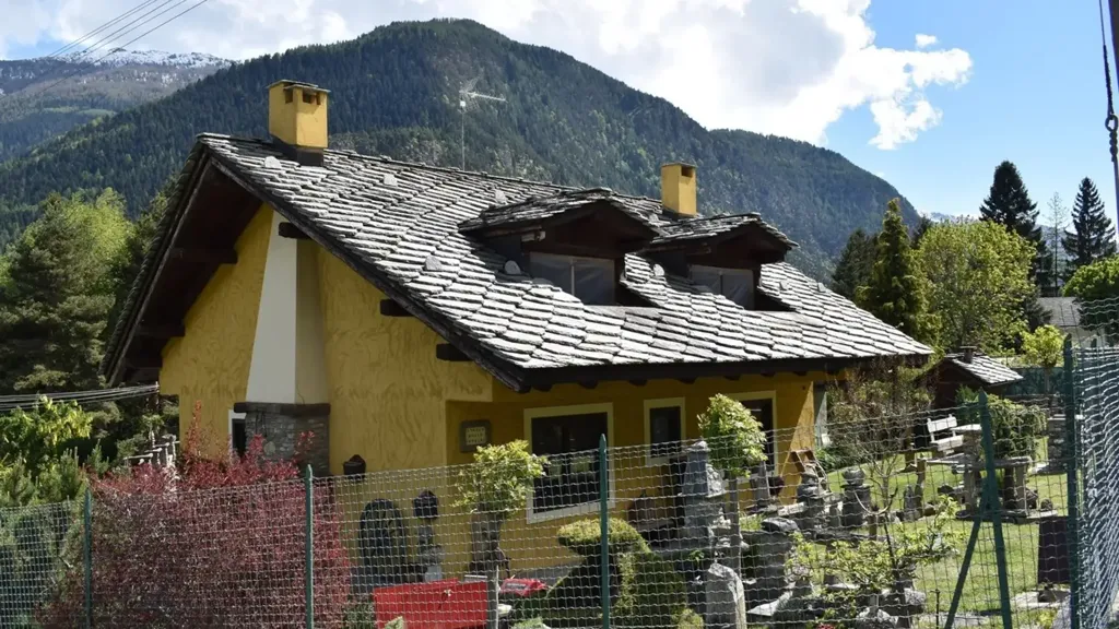 Välivaade - Mansard Apartment with Mountain View in Salbertrand