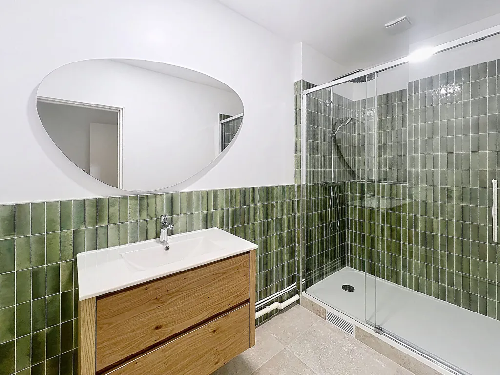Salles de bain - Appartement Loft avec Parking à Suresnes