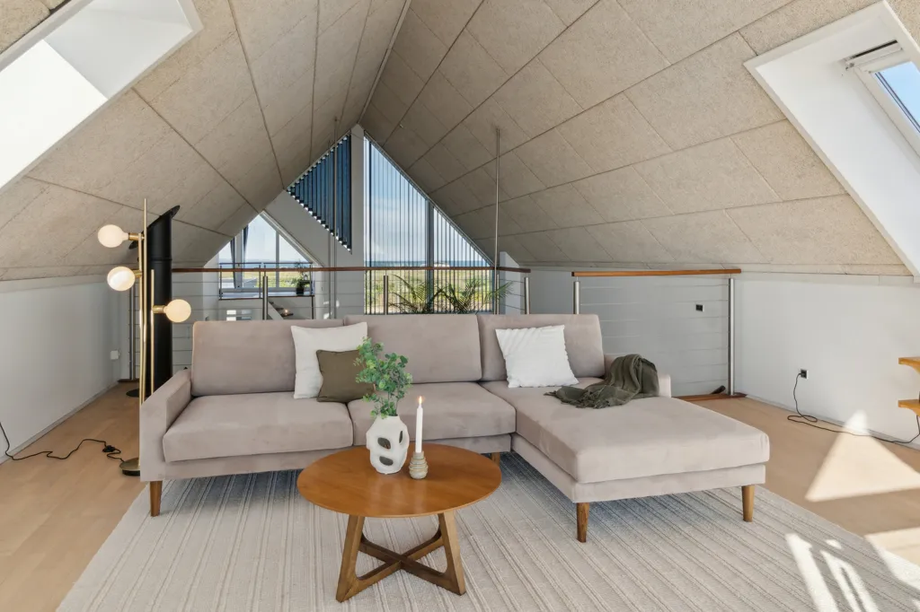 Pièces - Modern Villa with Water Views in Oddesund