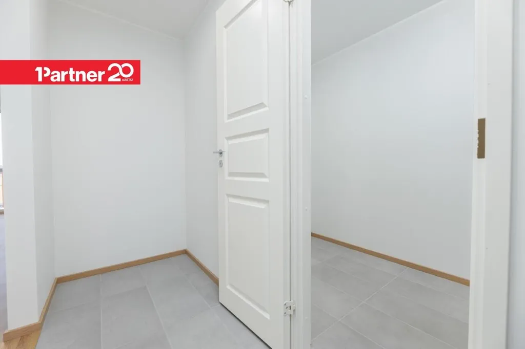 hallway_entrance