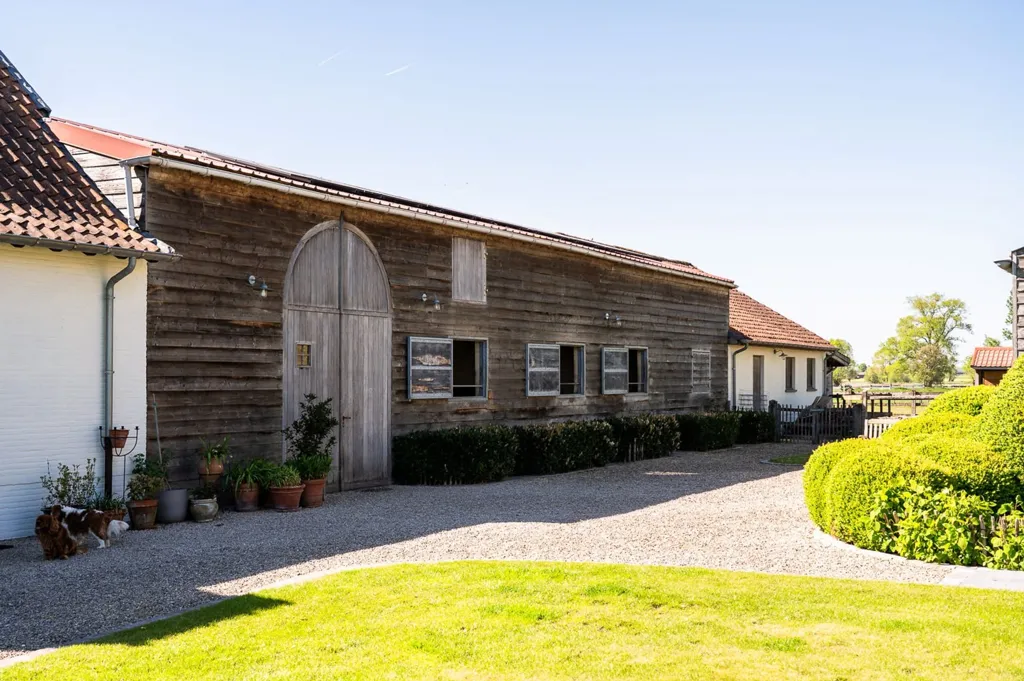 Giardino - Villa with Equestrian Facilities in Vinkt
